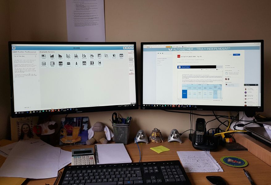 Dual monitors for IFAs